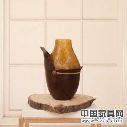 使用天然動(dòng)物、植物聚合物制作的Botanica系列器皿