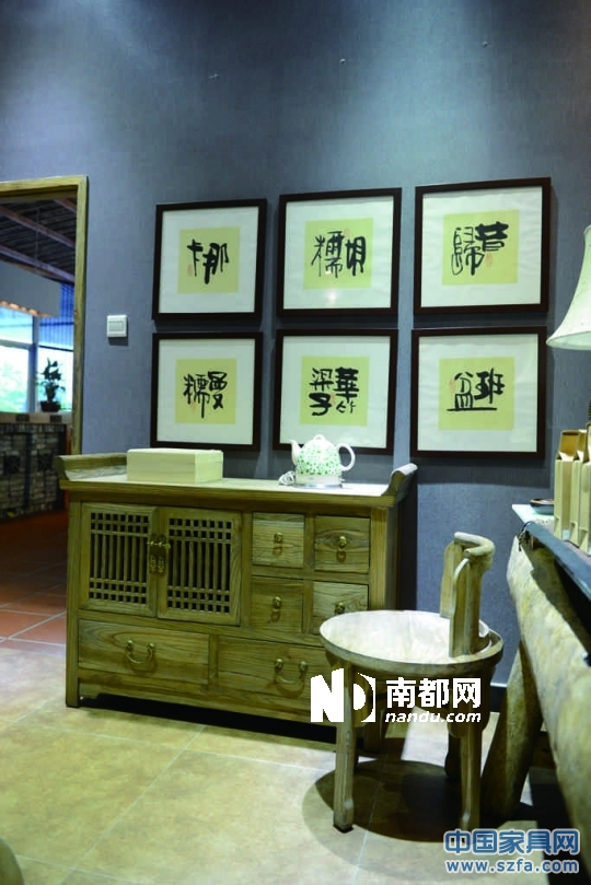 茶桌上的紋路就來自古木本身。