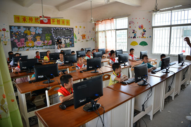 兒童家具-松堡王國關(guān)愛留守兒童瑞金行 兒童家具-松堡王國關(guān)愛留守兒童瑞金行