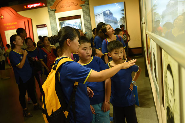 兒童家具-松堡王國(guó)關(guān)愛留守兒童瑞金行 兒童家具-松堡王國(guó)關(guān)愛留守兒童瑞金行