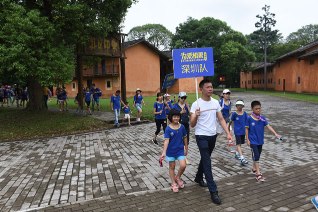 兒童家具-松堡王國(guó)關(guān)愛留守兒童瑞金行 兒童家具-松堡王國(guó)關(guān)愛留守兒童瑞金行